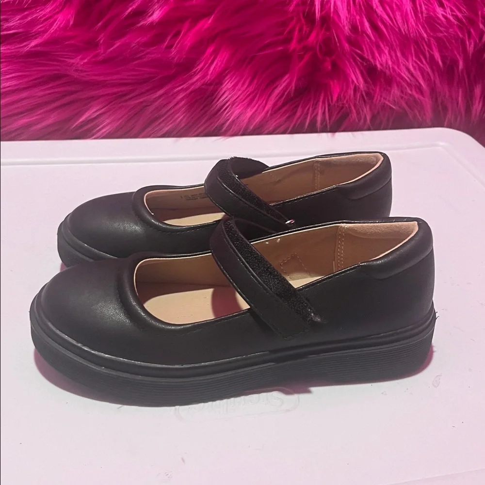 Classic PLACE Black Kids Shoes